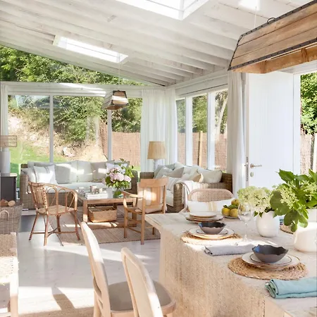 Holiday home Wishome-Bonita Cuadra Rehabilitada, Con Piscina Y Jardin Privada Lamadrid