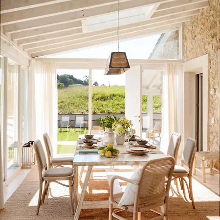 Holiday home Wishome - Cuadra Rehabilitada, Piscina Climatizada, Comillas *
