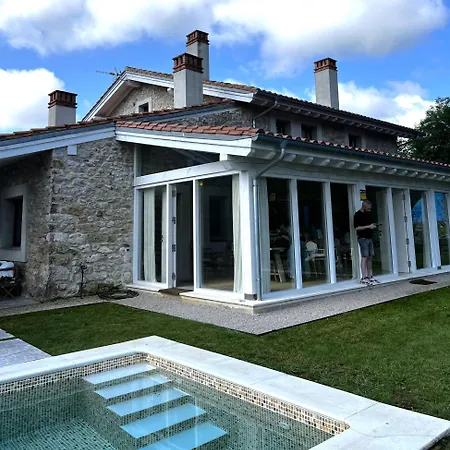 Casa de Férias Wishome-cuadra Rehabilitada, Piscina Privada Climatizada